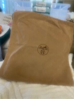 Hermès Brown Velveteen Dust Bag with Signature Logo
